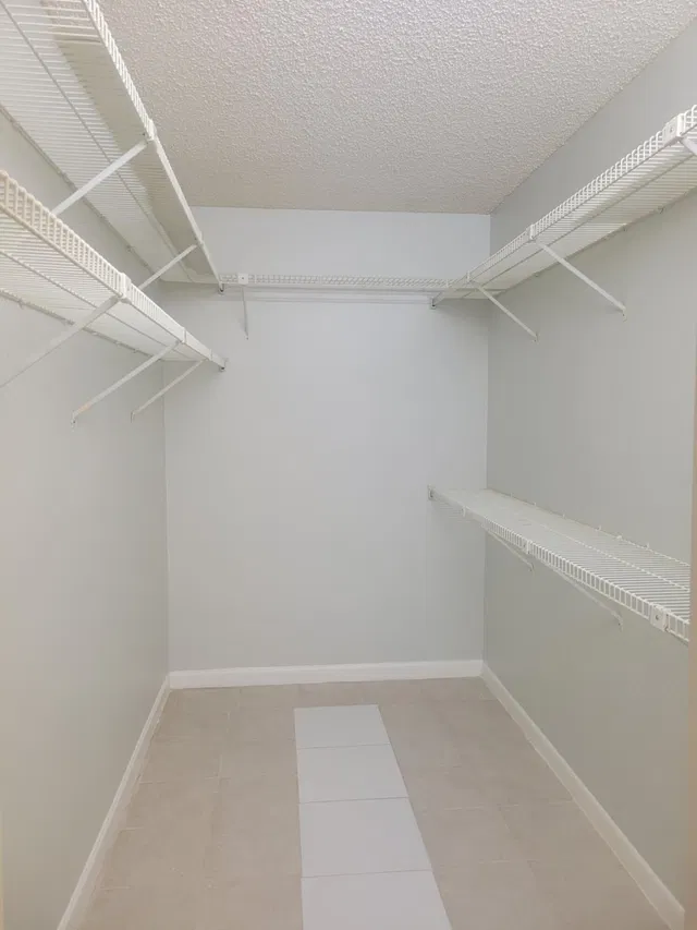  Unit 1311 photo 10