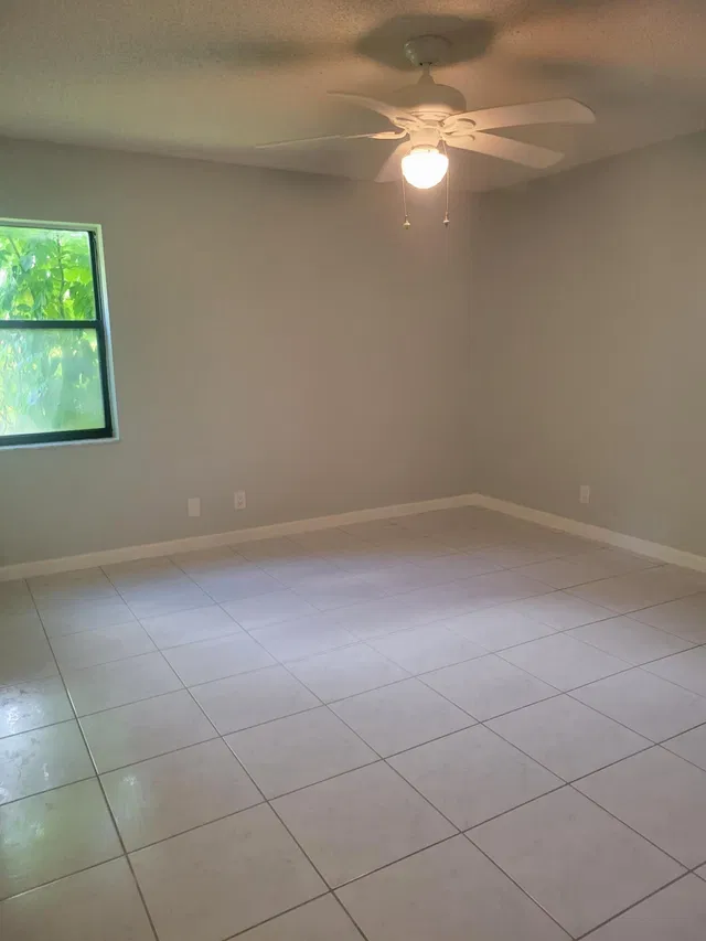  Unit 1311 photo 11