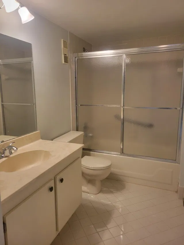  Unit 1311 photo 14