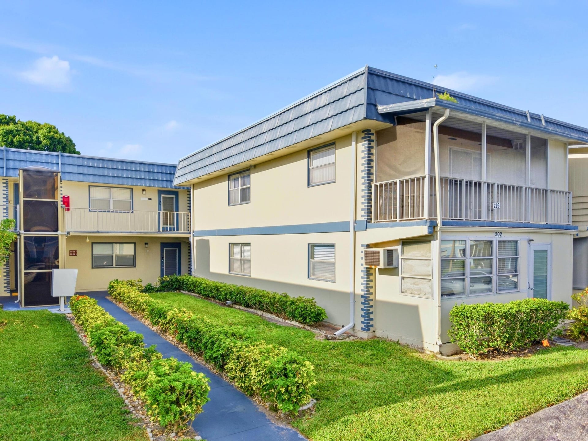 Residence photo 2