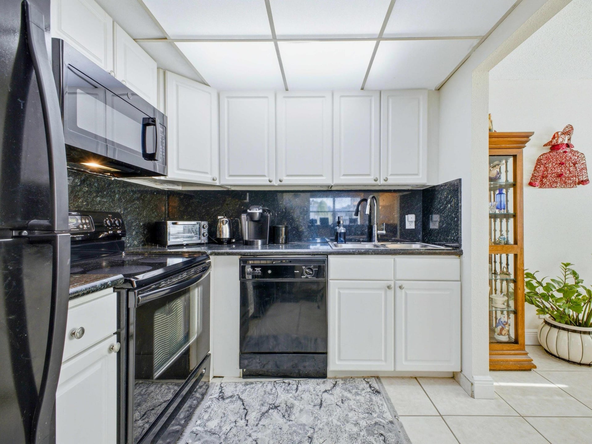 Residence photo 12