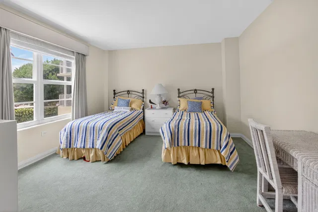 Unit 105 photo 22