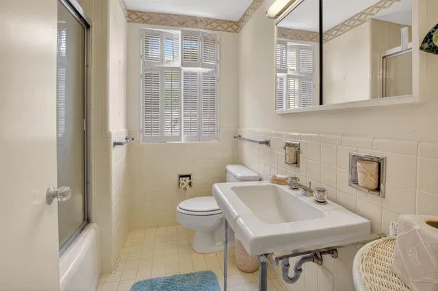 Unit 105 photo 25