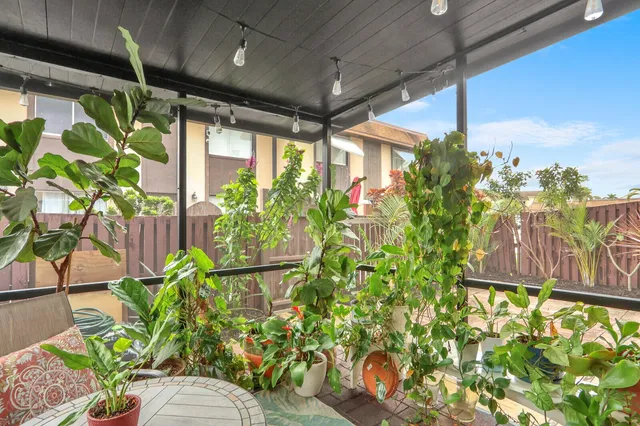 Unit 28 photo 8