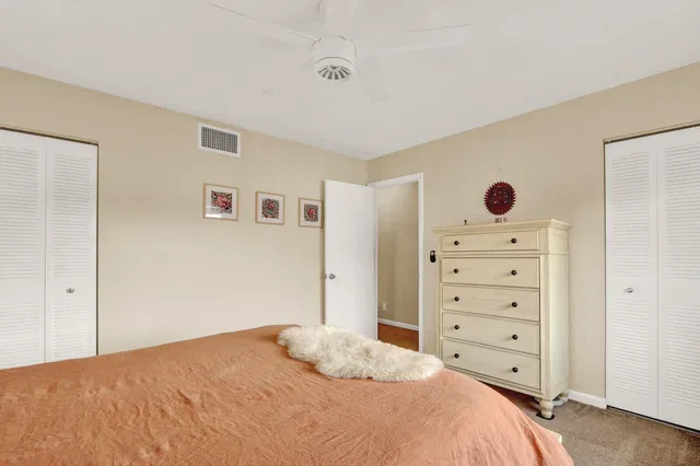 Unit 28 photo 24