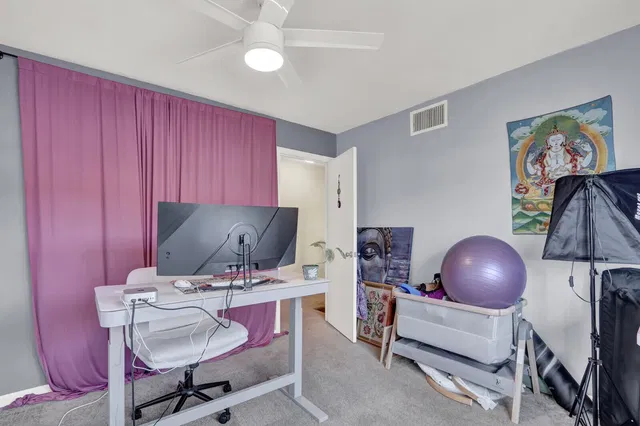 Unit 28 photo 27
