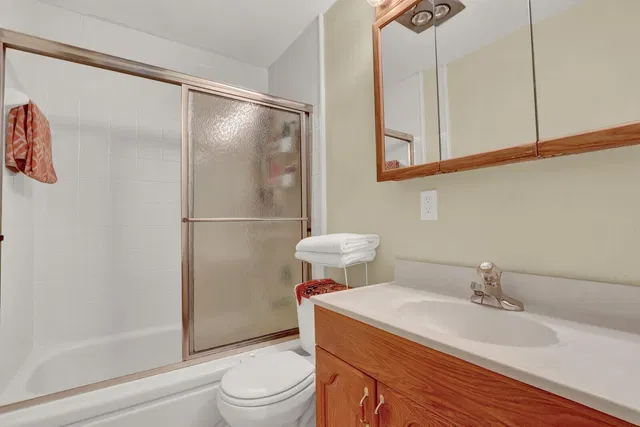 Unit 28 photo 28