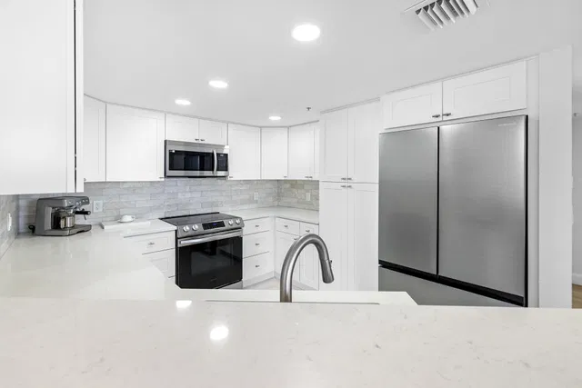 Flagler Pointe Unit 824 photo 11