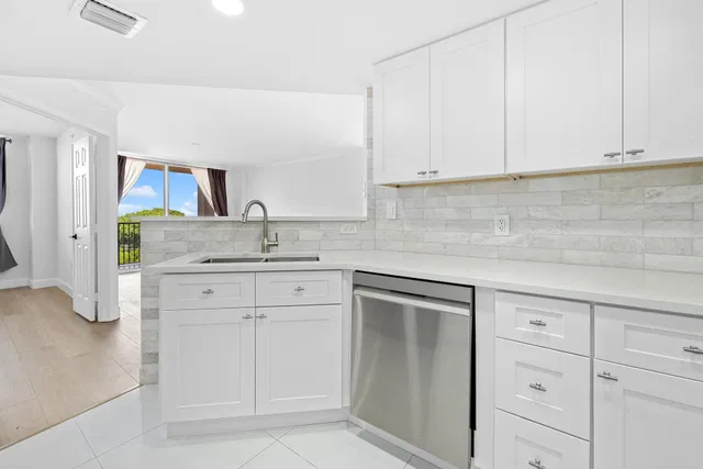 Flagler Pointe Unit 824 photo 12