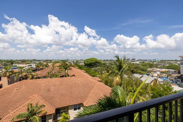 Flagler Pointe Unit 824 photo 33