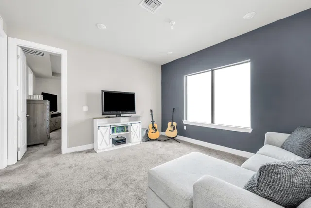 Residence photo 14