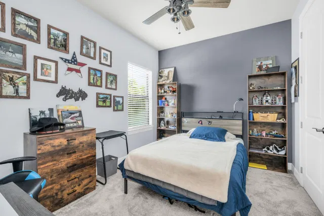 Residence photo 18