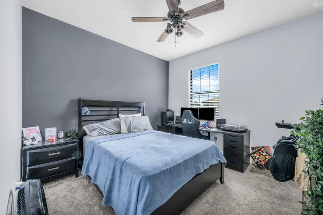 Residence photo 21