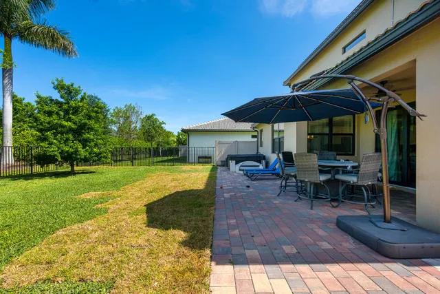 Residence photo 31