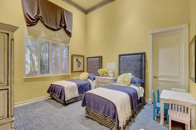 Woodfield Country Club Residence photo 25
