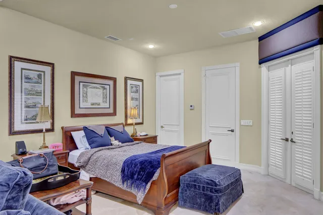 Woodfield Country Club Residence photo 26