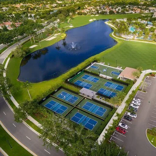 Woodfield Country Club Residence photo 35