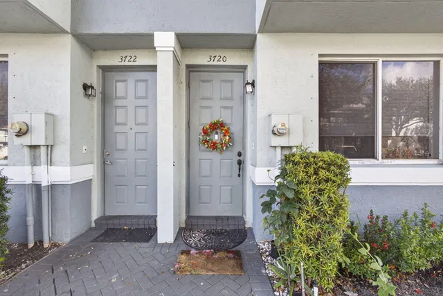 Residence photo 3