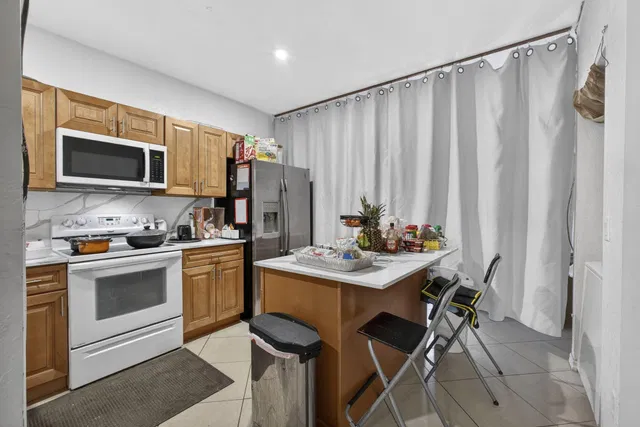 Residence photo 8