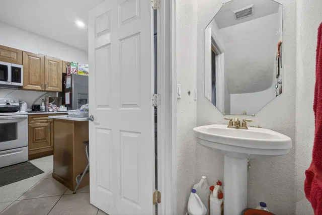 Residence photo 14