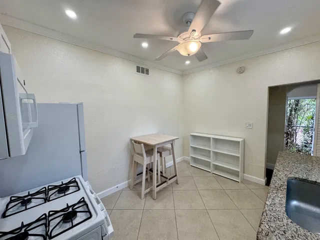 Old Northwood Unit 1-6 photo 8
