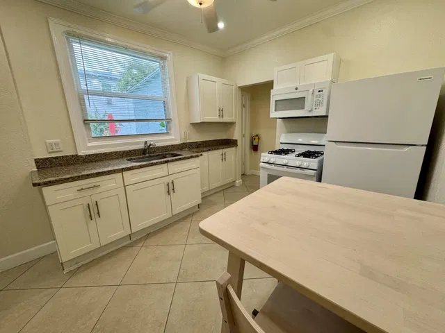 Old Northwood Unit 1-6 photo 9
