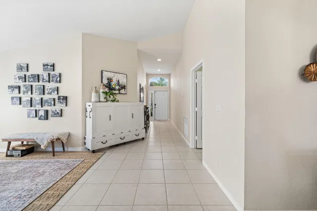 Residence photo 9