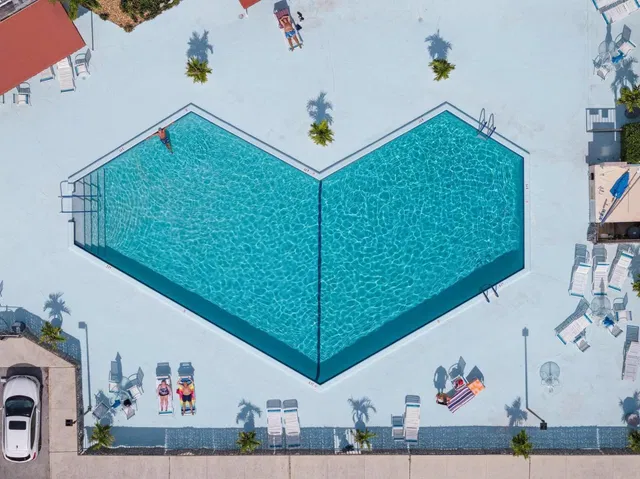 Unit 327 photo 34