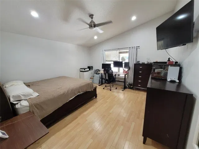 Residence photo 15