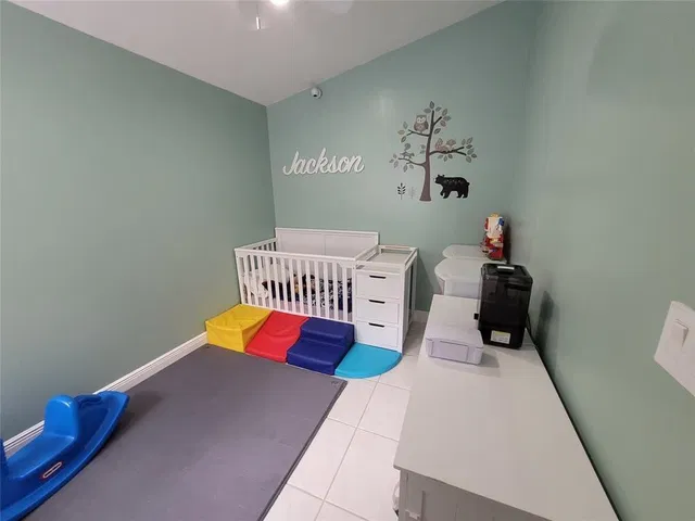 Residence photo 24