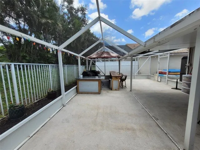 Residence photo 30