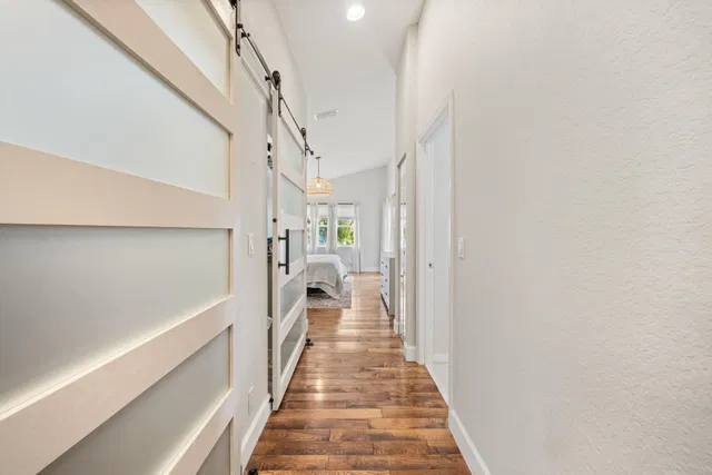 Residence photo 20
