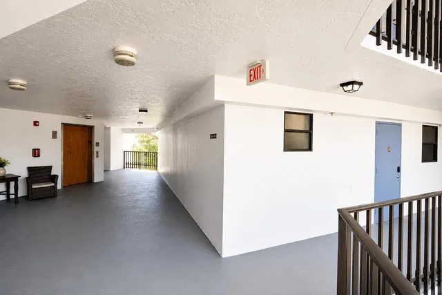 Unit 205 photo 9