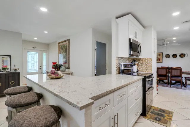  Residence photo 15