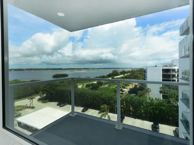 The Patrician of Palm Beach Unit 726 photo 5