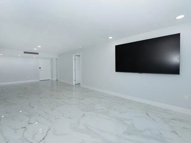 The Patrician of Palm Beach Unit 726 photo 9