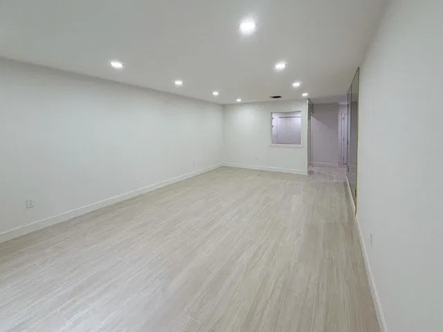Unit 26 photo 7