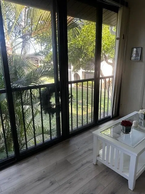 Unit C-2 photo 2