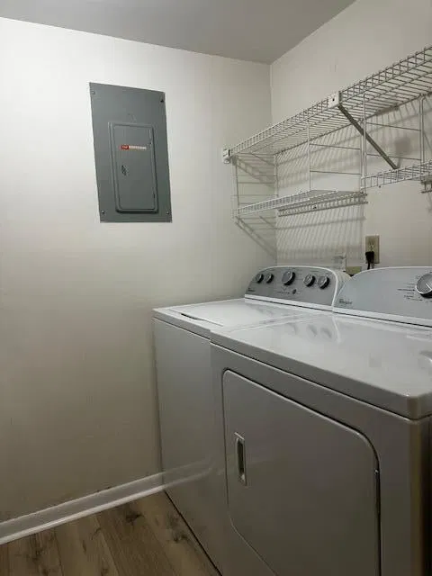 Unit C-2 photo 8