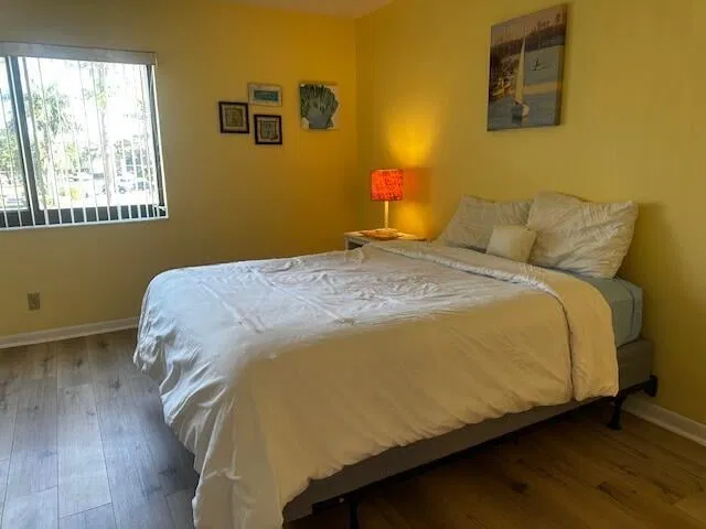 Unit C-2 photo 11