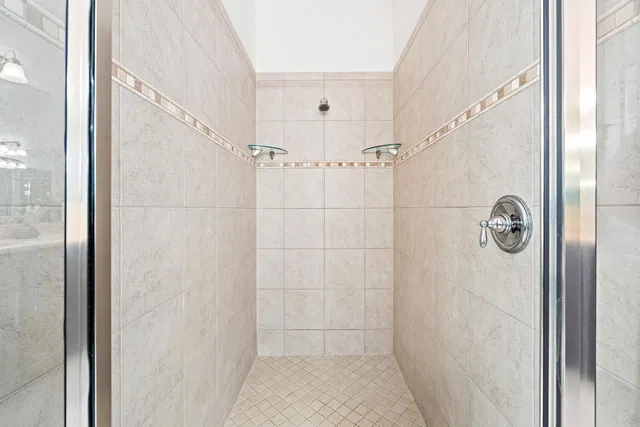 Residence photo 33