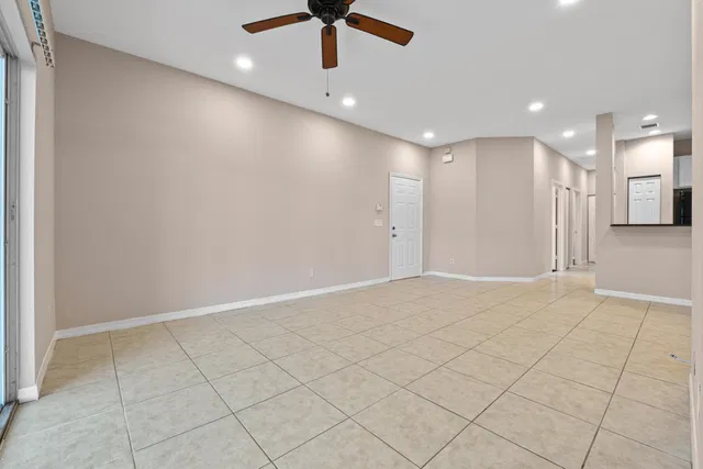 Residence photo 5
