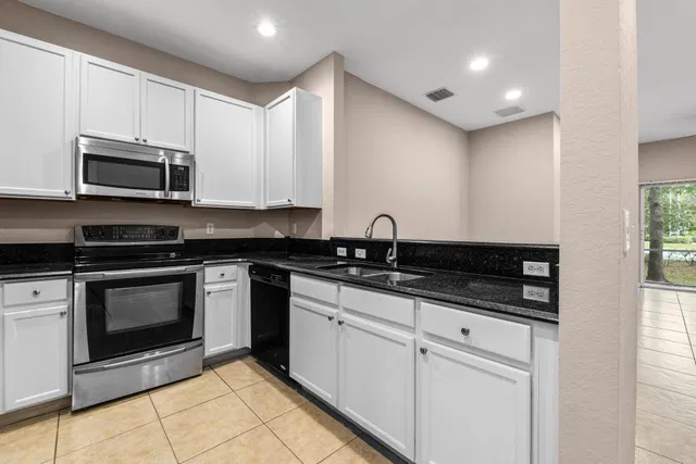 Residence photo 7