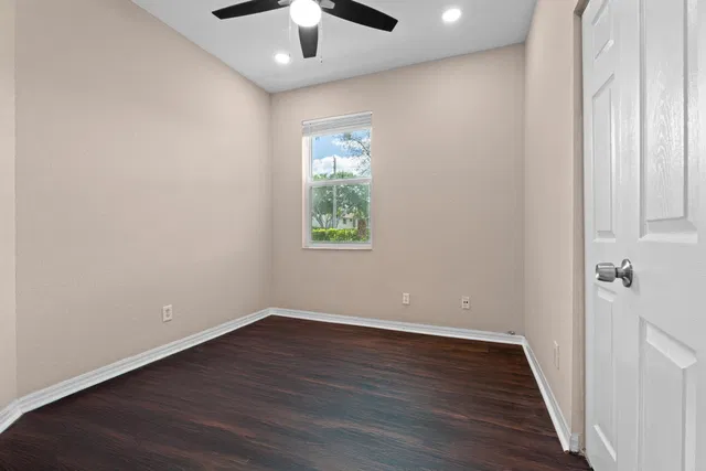 Residence photo 15