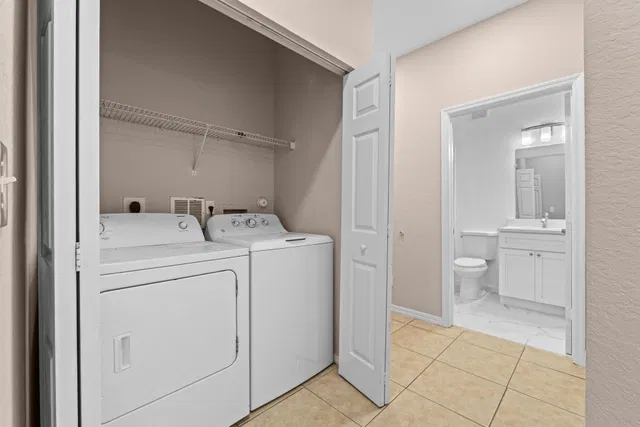 Residence photo 16