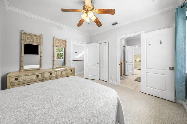 Residence photo 18