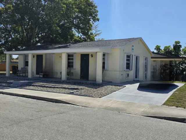 Residence photo 2