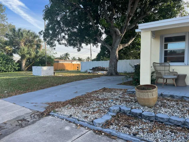 Residence photo 5