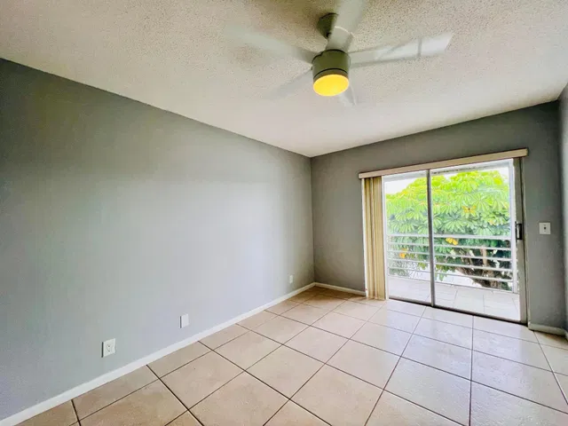 Residence photo 9