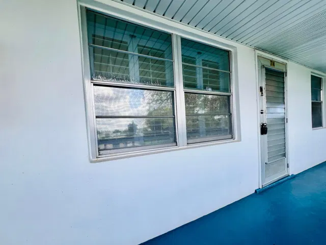 Residence photo 12